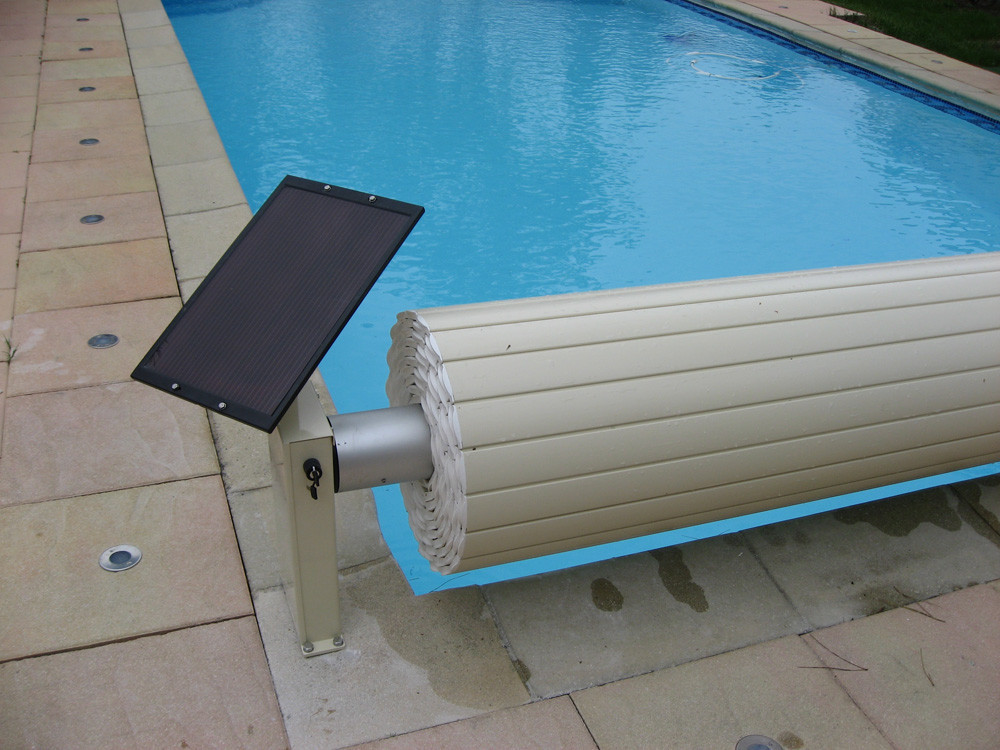 Solar-Outdoor-Rollladen "Golden Roll" - 12 x 6 m