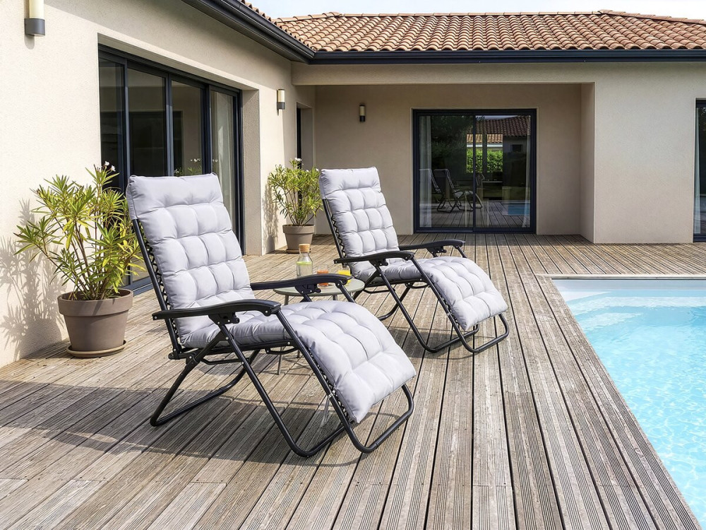 Schwerkraftfreier Relax-Gartensessel mit gestepptem Kissen "Sintra" - Schwarz