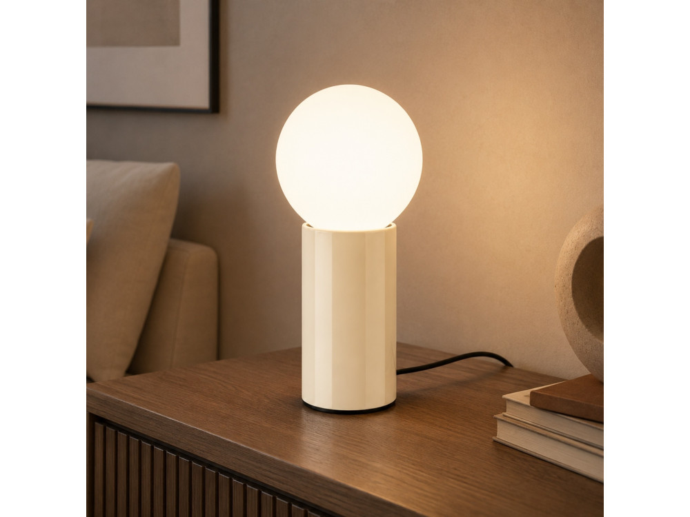 Tischlampe aus Metall „Polo“ – 15 x 15 x 35 cm – Beige