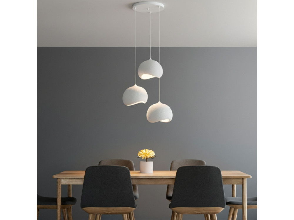 Metall-Kronleuchter „Yontu“ – 55 x 29 x 120 cm – Weiß