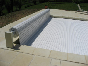 Aufsatzrollladen "Mouv &amp; Roll " für Pool Miami