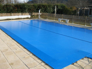 Erdverlegte Winterabdeckung securitis eco Blau 6.10 x 4.00 m